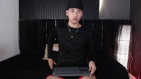 Dominic online show from August 12, 10:01 pm