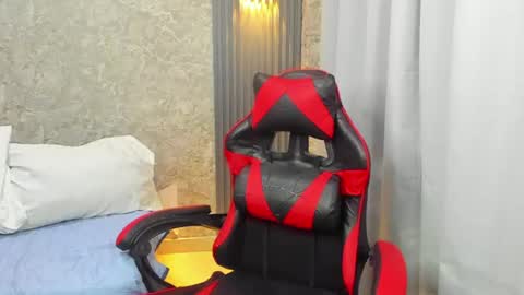 dominic_sg online show from July 19, 6:48 am