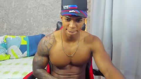 dominic_sg online show from August 3, 5:14 am
