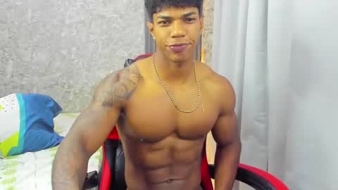 dominic_sg online show from August 4, 6:54 am