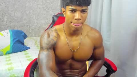 dominic_sg online show from August 4, 9:06 am