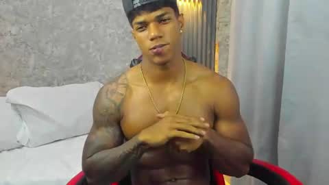 dominic_sg online show from August 10, 6:48 am