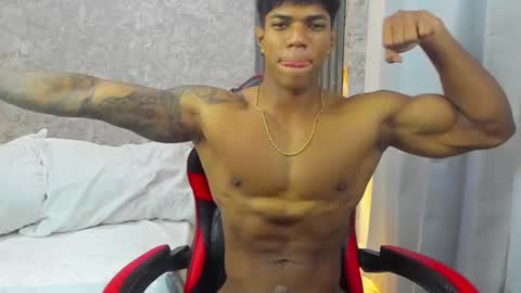 dominic_sg online show from August 11, 4:03 am