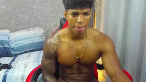 dominic_sg online show from August 12, 6:49 am