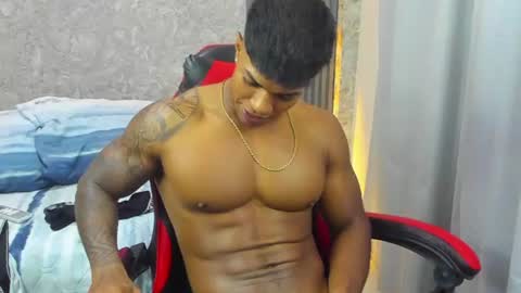 dominic_sg online show from August 13, 9:01 am