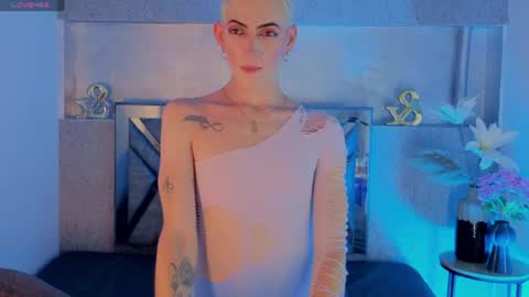 Dominic online show from August 12, 7:38 pm