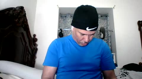 luis online show from July 19, 4:14 am
