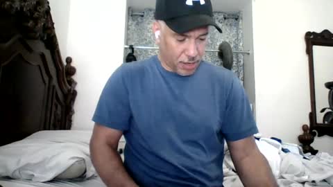 luis online show from July 26, 9:53 pm