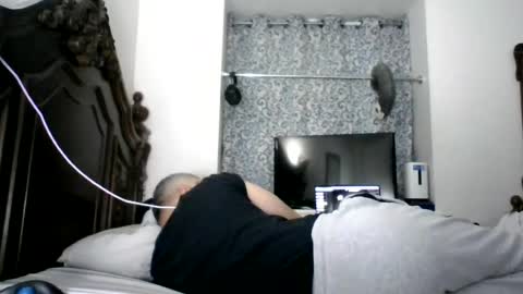 luis online show from July 28, 5:30 pm