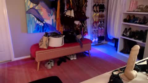 DommeTomorrow online show from August 16, 2:59 am