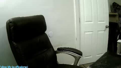 domohead0 online show from August 18, 4:46 pm