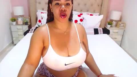 Donna online show from May 24, 10:45 pm