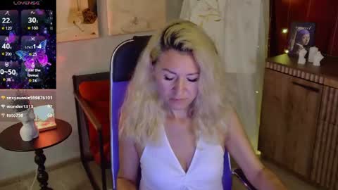 Donna online show from August 4, 2:19 am