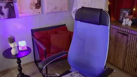 Donna online show from August 17, 10:04 pm
