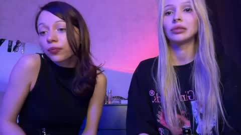 dontoke_ online show from August 16, 6:01 pm