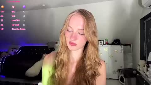 Anika online show from August 5, 3:15 am