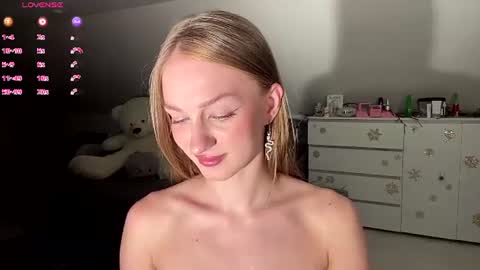 Anika online show from August 7, 10:43 pm