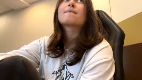 Ashley online show from August 9, 5:52 am