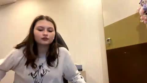 Ashley online show from August 13, 12:30 pm