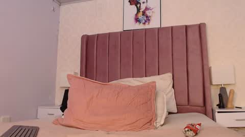 Anny online show from August 14, 6:22 pm