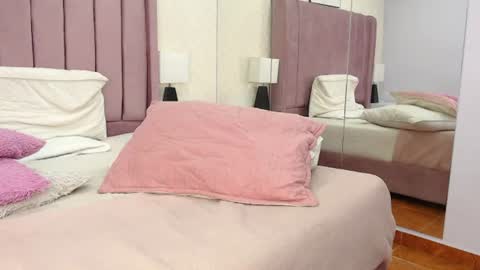 Anny online show from August 15, 2:10 pm