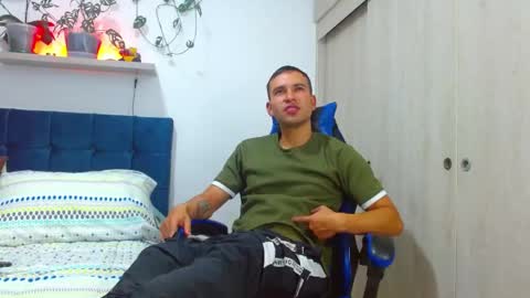 dorian_h online show from April 25, 1:11 am