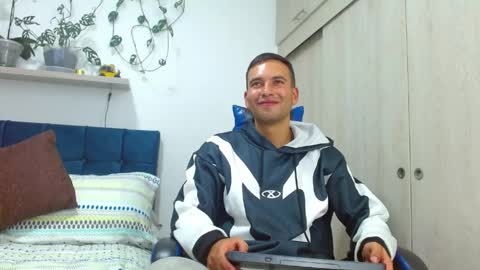 dorian_h online show from April 25, 10:49 pm
