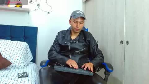 dorian_h online show from July 18, 2:40 pm