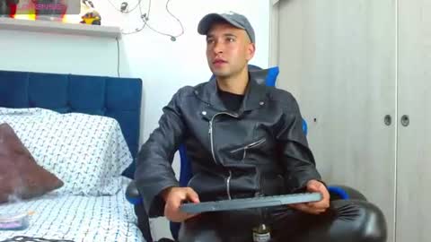 dorian_h online show from July 18, 11:17 pm