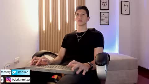 dorian_mystery online show from August 7, 11:05 pm