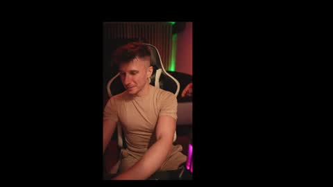 Dorian Reyes online show from July 28, 12:27 am
