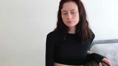 dormineaa online show from August 5, 10:57 am