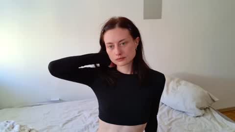 dormineaa online show from August 14, 5:33 am