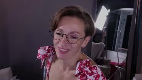 Dorothy Meyer online show from August 11, 7:21 am