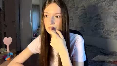dorthyfulwider online show from August 10, 9:11 am