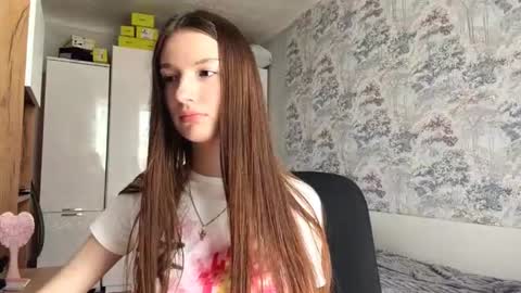 dorthyfulwider online show from August 11, 10:17 am