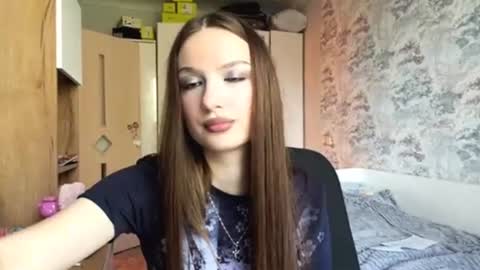 dorthyfulwider online show from August 12, 1:24 pm