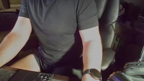DotYourEyezez  online show from June 25, 2:03 am