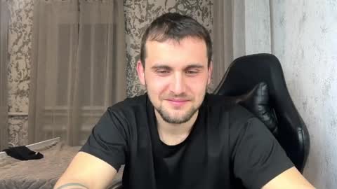 douglas_666 online show from April 4, 7:54 pm