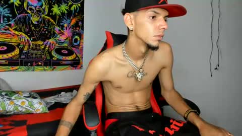 douglas_gallegos online show from August 8, 12:33 am