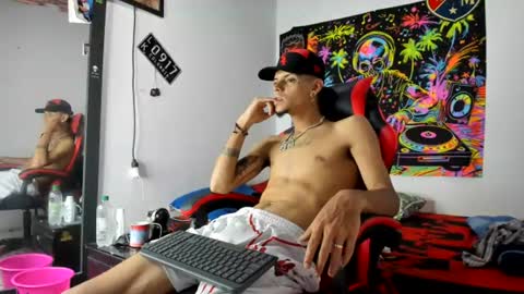 douglas_gallegos online show from August 8, 7:36 pm