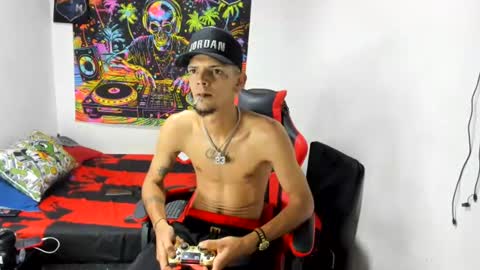 douglas_gallegos online show from August 9, 11:06 pm