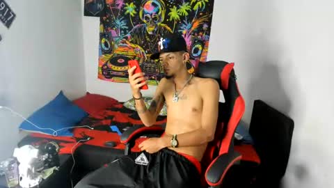 douglas_gallegos online show from August 12, 7:33 am