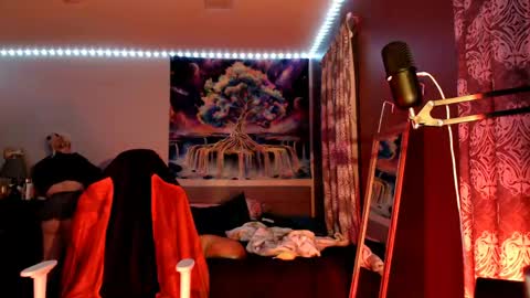Suki Booty online show from May 14, 5:29 am