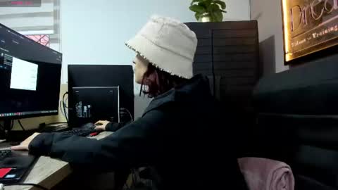 dr_lover_ online show from August 8, 10:21 pm