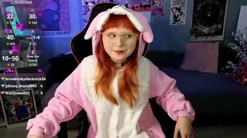 Draculaura online show from August 12, 5:15 pm