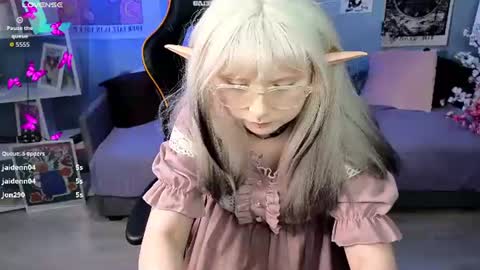 Draculaura online show from August 12, 7:27 pm