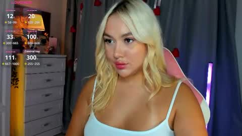  Mary   pvt open    use pink and blue app lovense online show from July 17, 4:18 pm