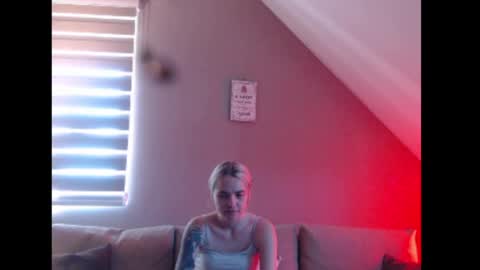 dreamcatcherfantasy online show from June 22, 7:20 am