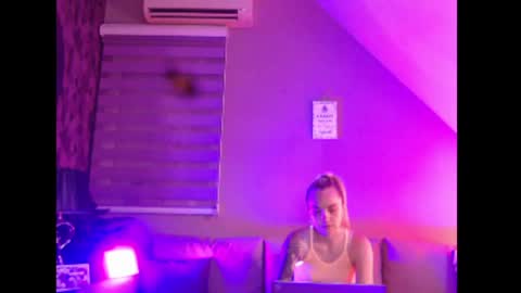 dreamcatcherfantasy online show from June 24, 9:44 am